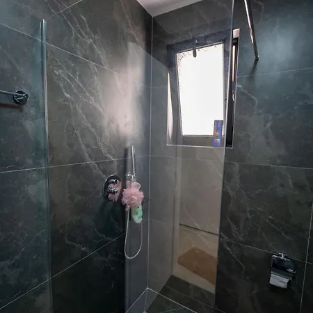 Apartament Seaview Deda 01 *